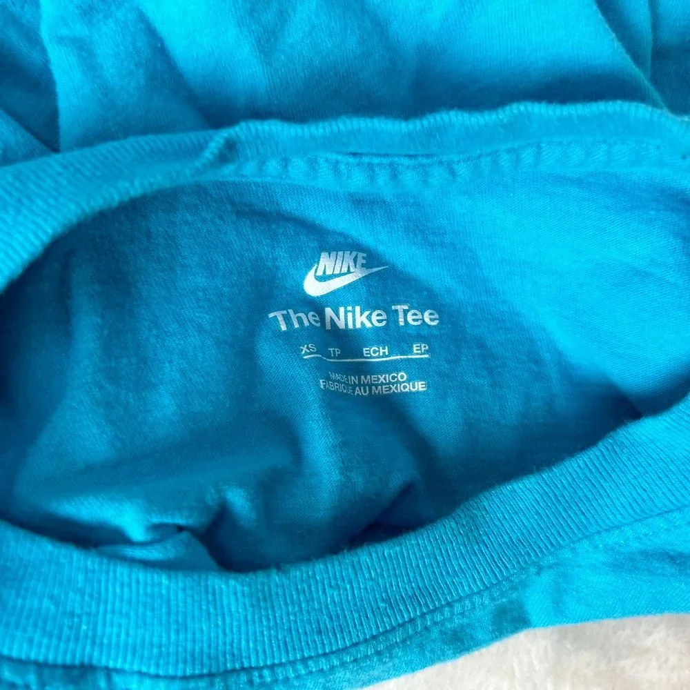 Nike tee blue
